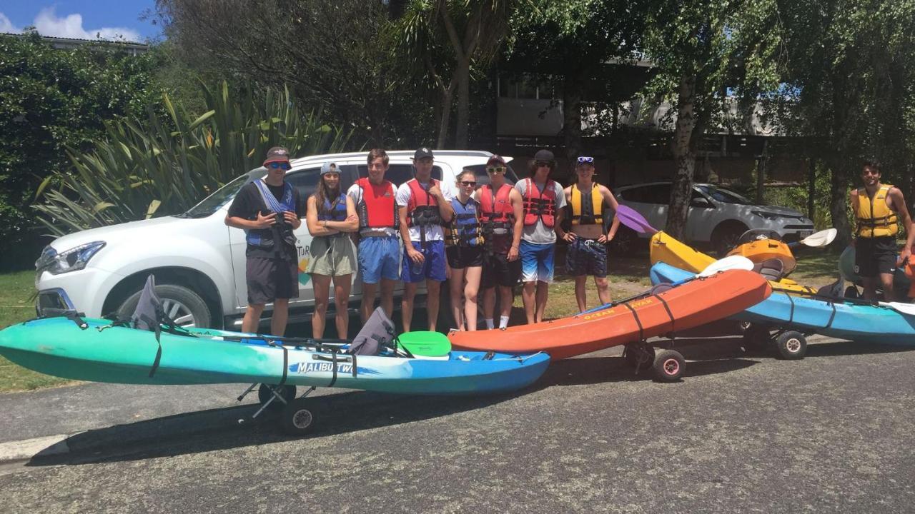 לינה וארוחת בוקר Kuratau Tongariro Adventures מראה חיצוני תמונה